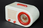 FADA 1000 ”Bullet” Catalin Radio in Alabaster + Red - Great